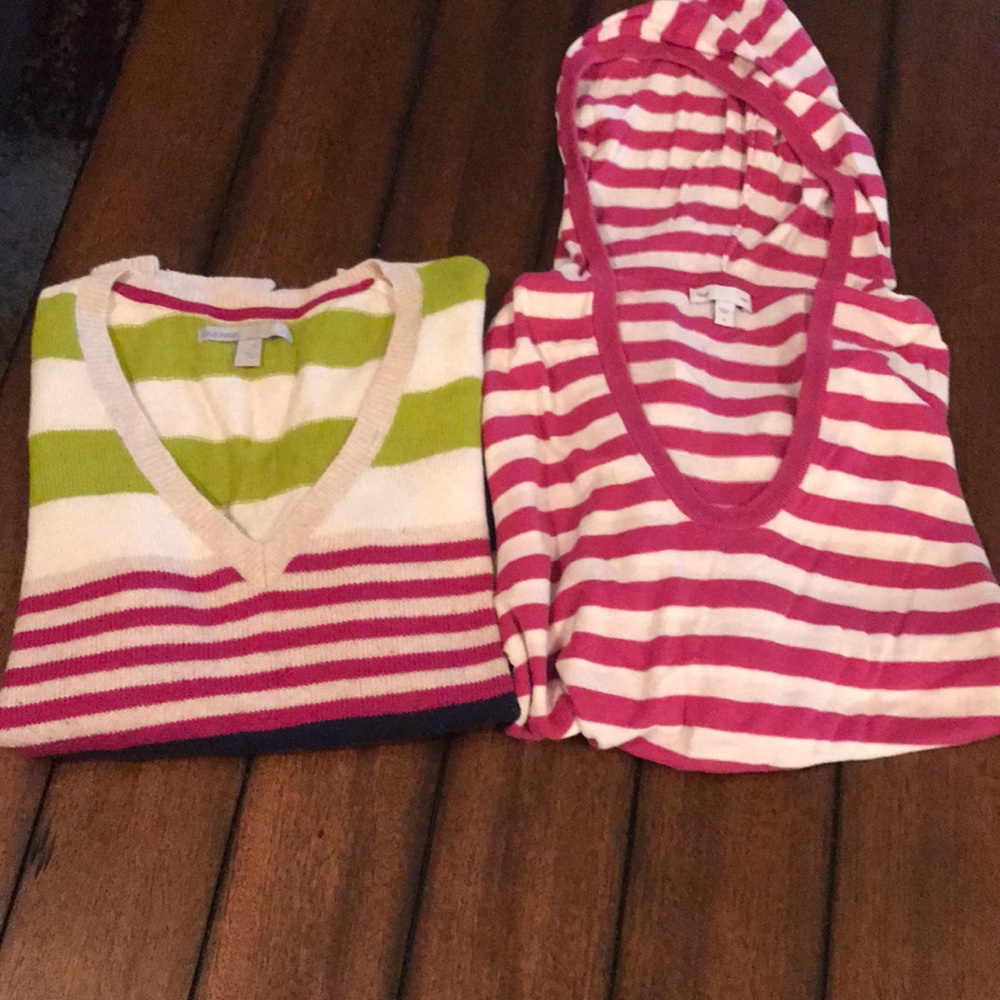 2 women’s sweaters